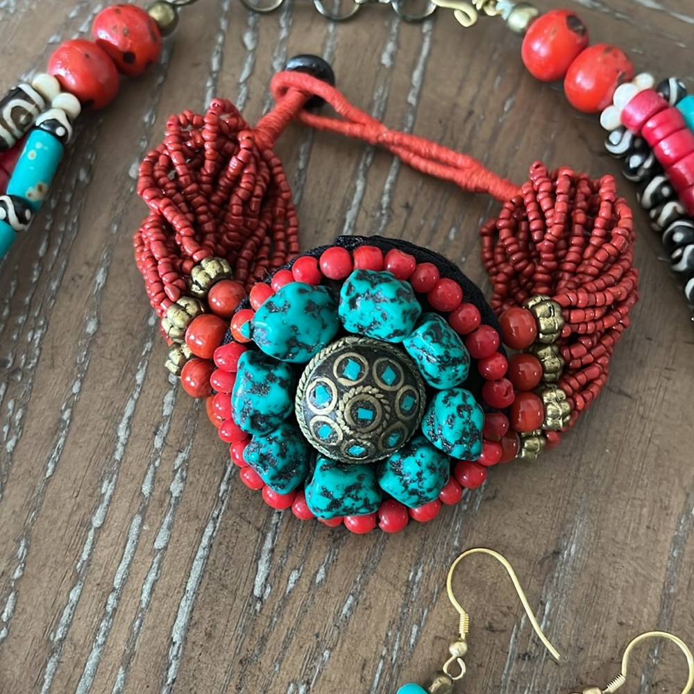 Bajalia Faux Coral Turquoise & Brass Necklace Bracelet Earrings - Picture 4 of 9